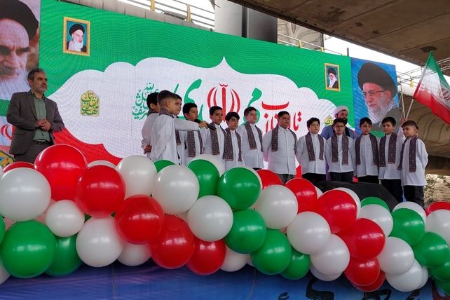 حضور حماسی منطقه ۵ در راهپیمایی ۲۲ بهمن