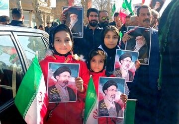 موج بیعت جوانان کامیاران با سیدمجتبی حسینی خامنه‌ای