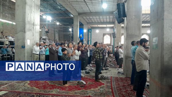 نماز جمعه با حضور مسئولان آموزش و پرورش نیشابور به مناسبت هفته بزرگداشت معلم 