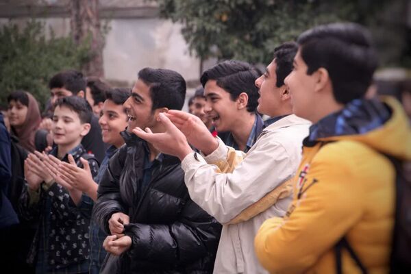 صبحگاه دانش‌آموزی در دبیرستان دوره اول شاهد گرگان
