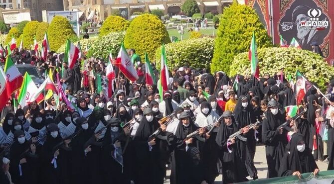 اجمتاع «دختراتو ببین» در اصفهان؛ روایت شکوه همبستگی بانوان به عشق ایران