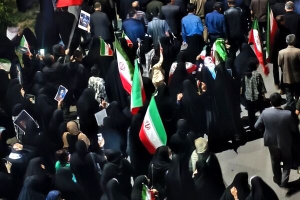 اجتماع میثاق  با امام شهید و بیعت با سومین رهبر انقلاب اسلامی در گچساران