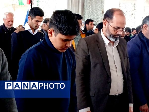 نماز جمعه در کاشمر 