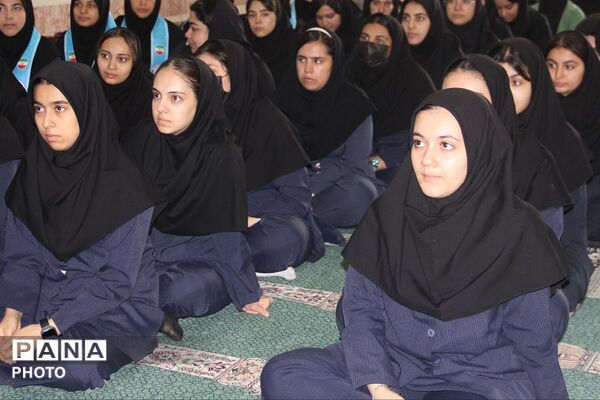 چهارشنبه‌های امام رضایی در دبیرستان بنت‌الهدی بهارستان دو
