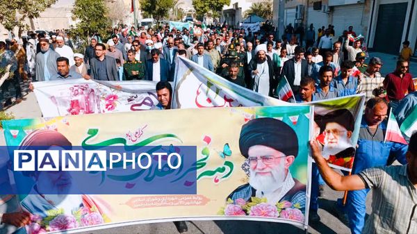 حضور حماسی مردم انقلابی بندرخمیر در راهپیمایی ۲۲ بهمن