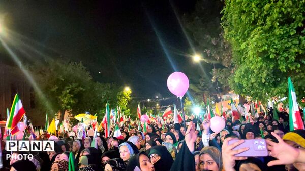 شب خاطره انگیز در مسجد جامع؛ پیوند آسمانی و جشن بزرگ دختران 