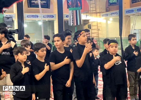 احلی من العسل؛ تجلی عشق نوجوانان به امام  حسین(ع)