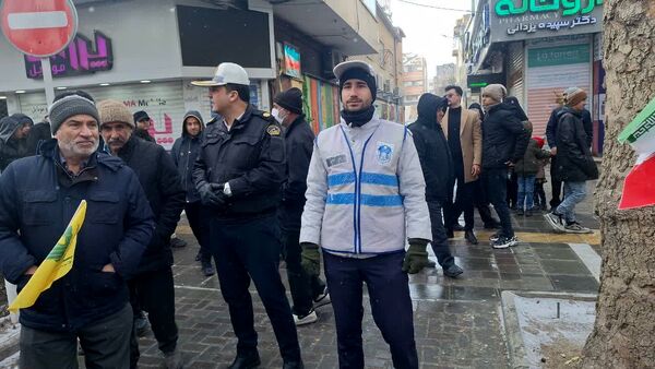 حضور خادمان امنیت در راهپیمایی ۲۲ بهمن