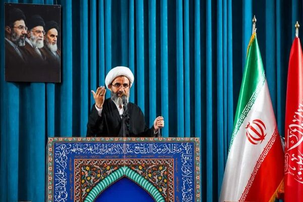 حماسه تشییع قائد امت، سیلی محکم به استکبار بود