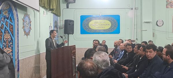 جلسه آموزش خانواده ویژه والدین پایه‌های دهم و یازدهم در دبیرستان شاهد ابوذر غفاری 
