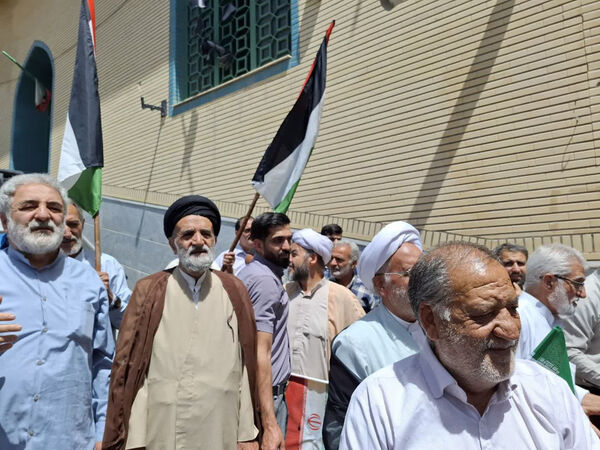 راهپیمایی ضدصهیونیستی مردم روستای فردو
