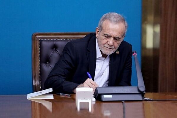 پزشکیان: زنان ایران توان ایستادن بر قله‌های جهان را دارند