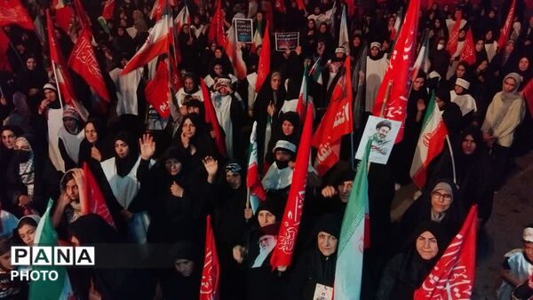 صد و پنجاه و پنجمین شب تجمعات بیعت با رهبری در نورآباد 