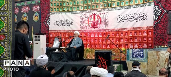 آیین گرامیداشت چهارمین ماهگرد شهادت «رهبر شهید» و شهدای دانش‌آموز دبستان شجره طیبه میناب