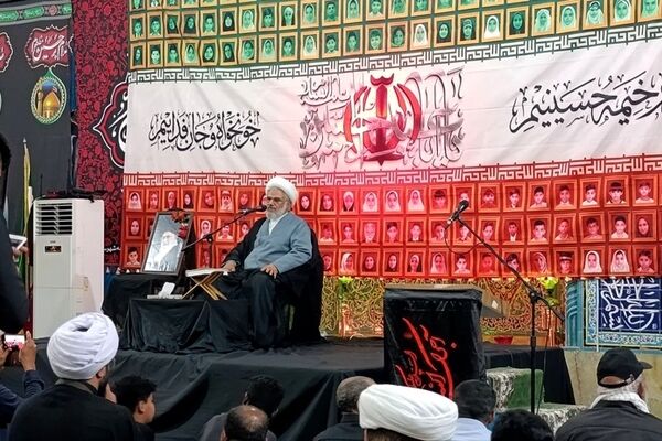 آیین گرامیداشت چهارمین ماهگرد شهادت «رهبر شهید» و شهدای دانش‌آموز دبستان شجره طیبه میناب