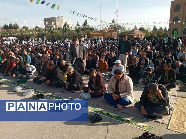 اقامه نماز عید فطر در شهرستان چناران