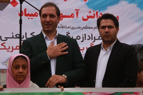 راهپیمایی روز دانش‌آموز در بهارستان 2