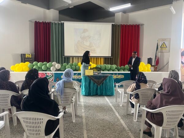 جلسه اولیا و مربیان پایه سوم در دبستان شهید تندگویان