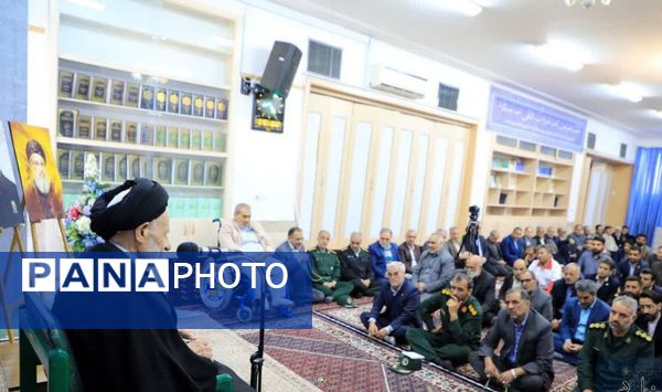 دیدار مدیرکل و کارکنان بنیاد شهید و امور ایثارگران خراسان جنوبی با نماینده ولی فقیه