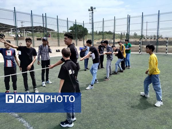 روزی پرانرژی برای پسران ناحیه یک زنجان و منطقه ایجرود در اردوی دانش‌آموزی یک‌روزه