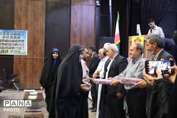 تابستانِ پربارِ دانش‌آموزان گرمه‌ای با تجلیل از ۲۲۰ برگزیده به پایان رسید
