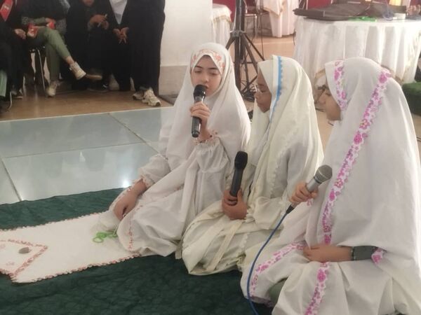 آیین رونمایی از کتاب دانش‌آموزان میناب