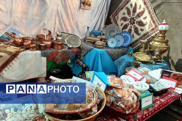 برگزاری «جشنواره ایرانشناسی» در دبستان مهر دانش ناحیه دو شهرری 