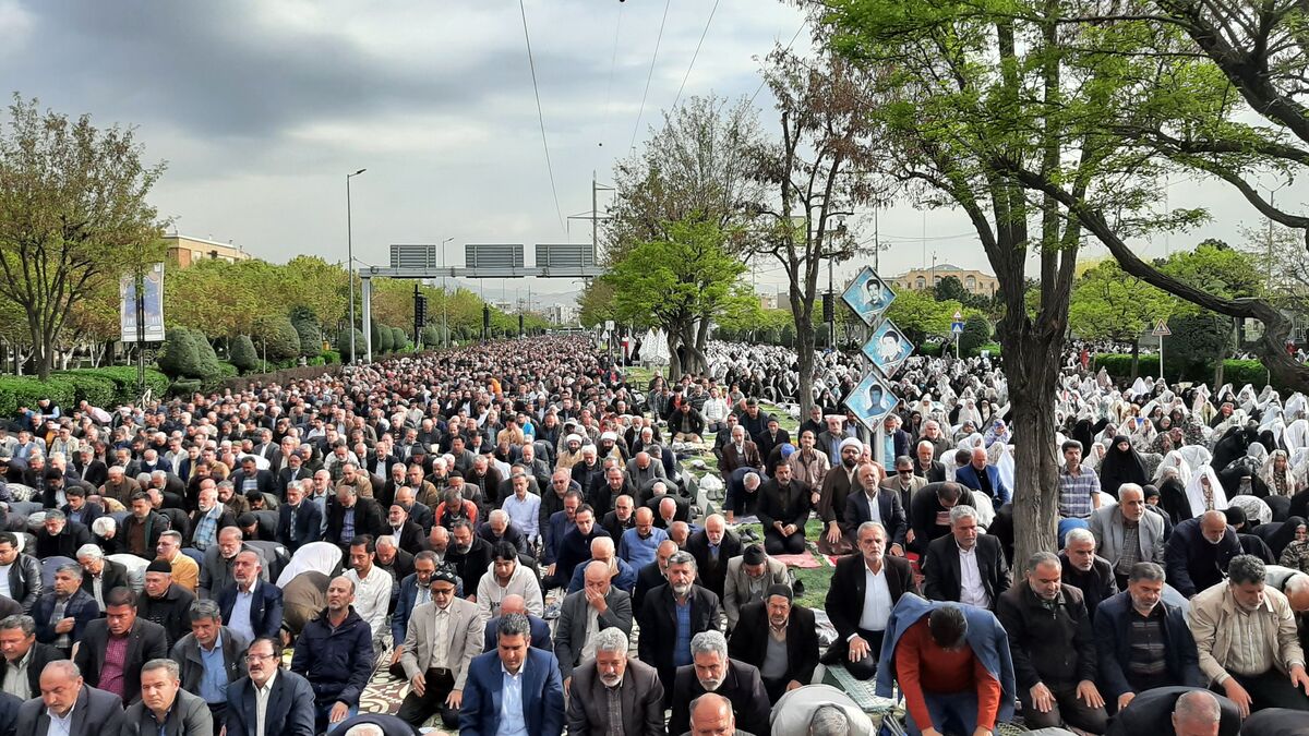 نماز فطر در نقاط مختلف استان قزوین برگزار شد