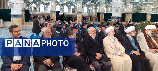 آیین غبارروبی ضریح مطهر حضرت علی‌بن‌امام‌محمدباقر(ع) 