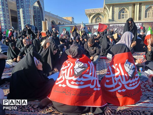 بدرقه باشکوه و میلیونی رهبر شهید در قلب مشهد مقدس