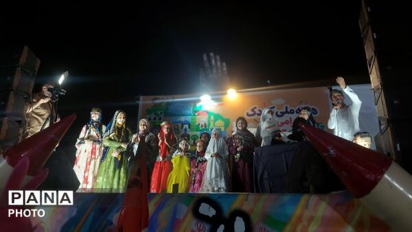 ساوه در تجمعات شبانه میزبان دانش‌آموزان در هفته جهانی کودک
