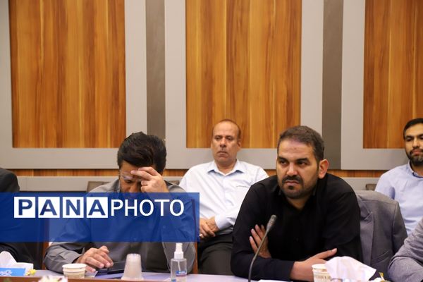  هفتمین جلسه کارشناس مسئولان و کارشناسان قرآن، عترت و نماز مناطق ۱۹گانه شهر تهران