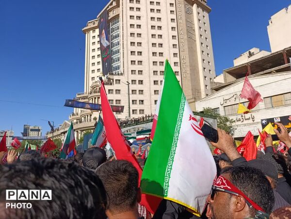 او به مشهد بازگشت