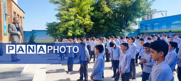 نواختن زنگ آغاز هفته سلامت روان در شهرستان سملقان