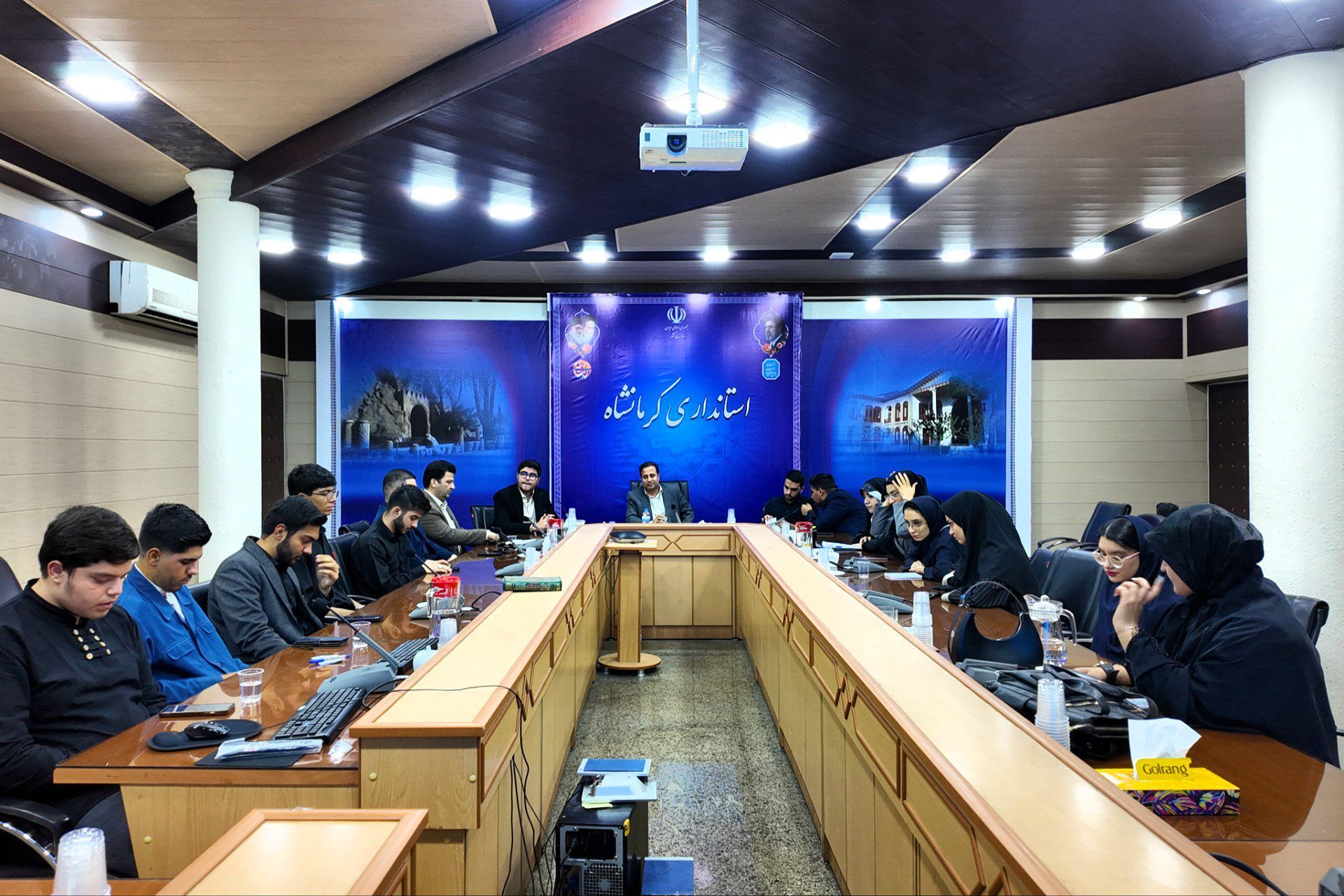 نوجوانان کرمانشاهی نیمی از ۳۰۰ هزار امضا را در پویش «نسل زد» ثبت کردند