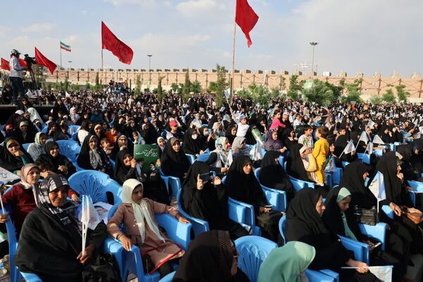 برنامه تلویزیونی محفل قرآنی خــادم الرضــا