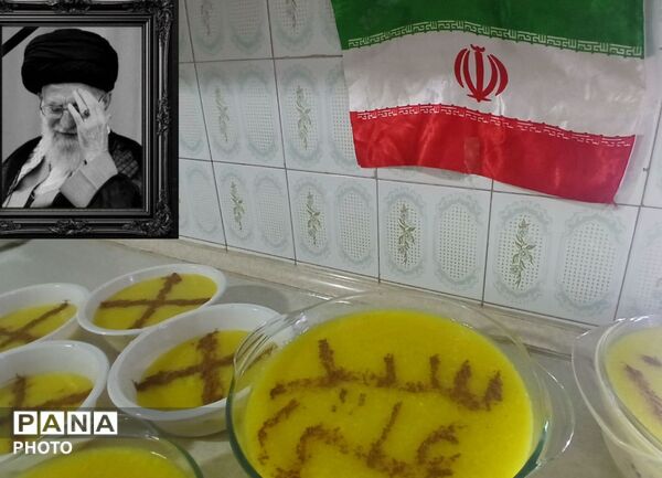 هم‌زمان با ماه رمضان،خیرات مردمی مردم کرج برای شادی روح رهبر معظم انقلاب و سلامتی رزمندگان اسلام 