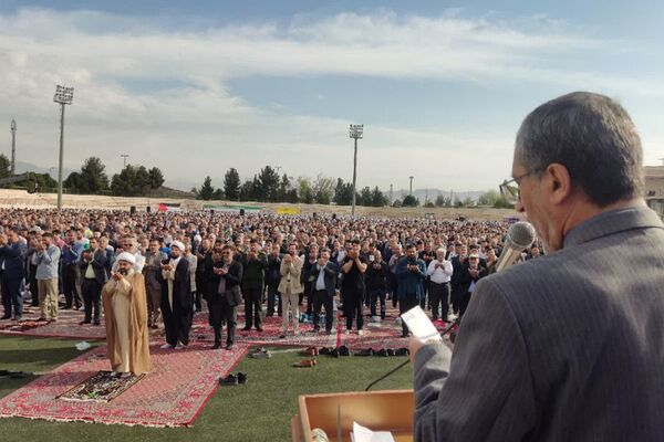 برگزاری باشکوه نماز عیدفطر در باقرشهر 