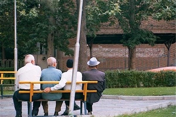 میانگین سن بازنشستگی ۵۶ سال است