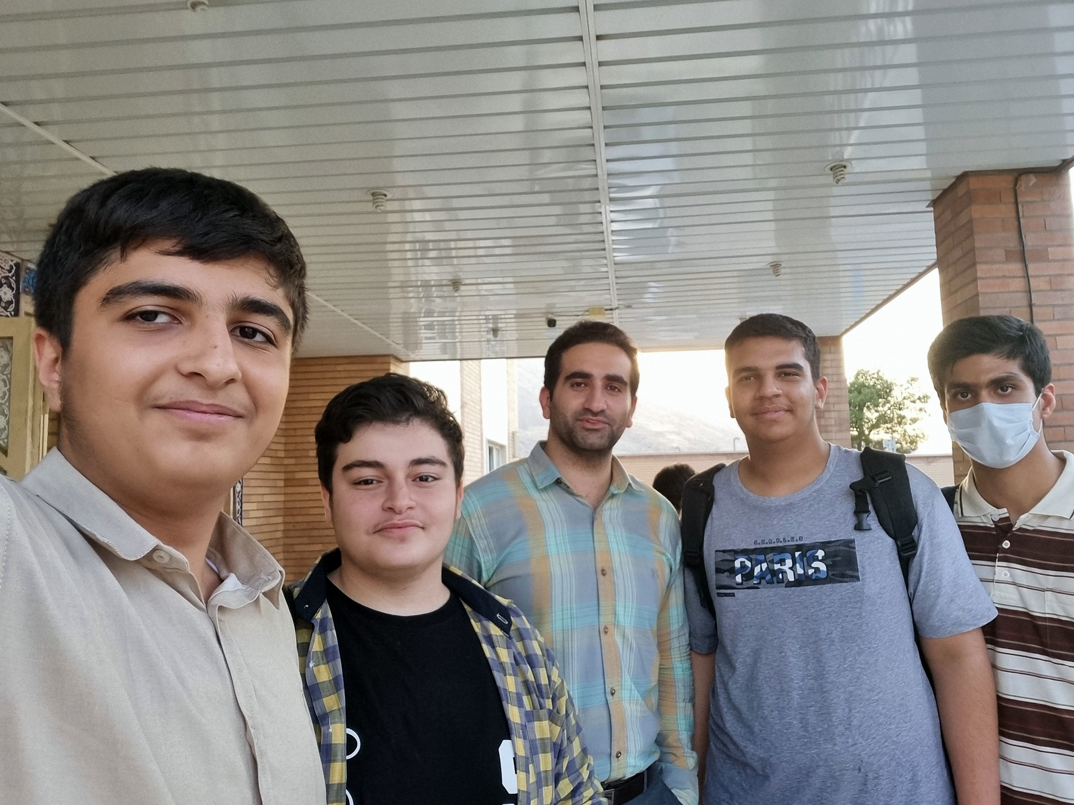 خداحافظی با خاطرات شیرین و گام نهادن در مسیری تازه