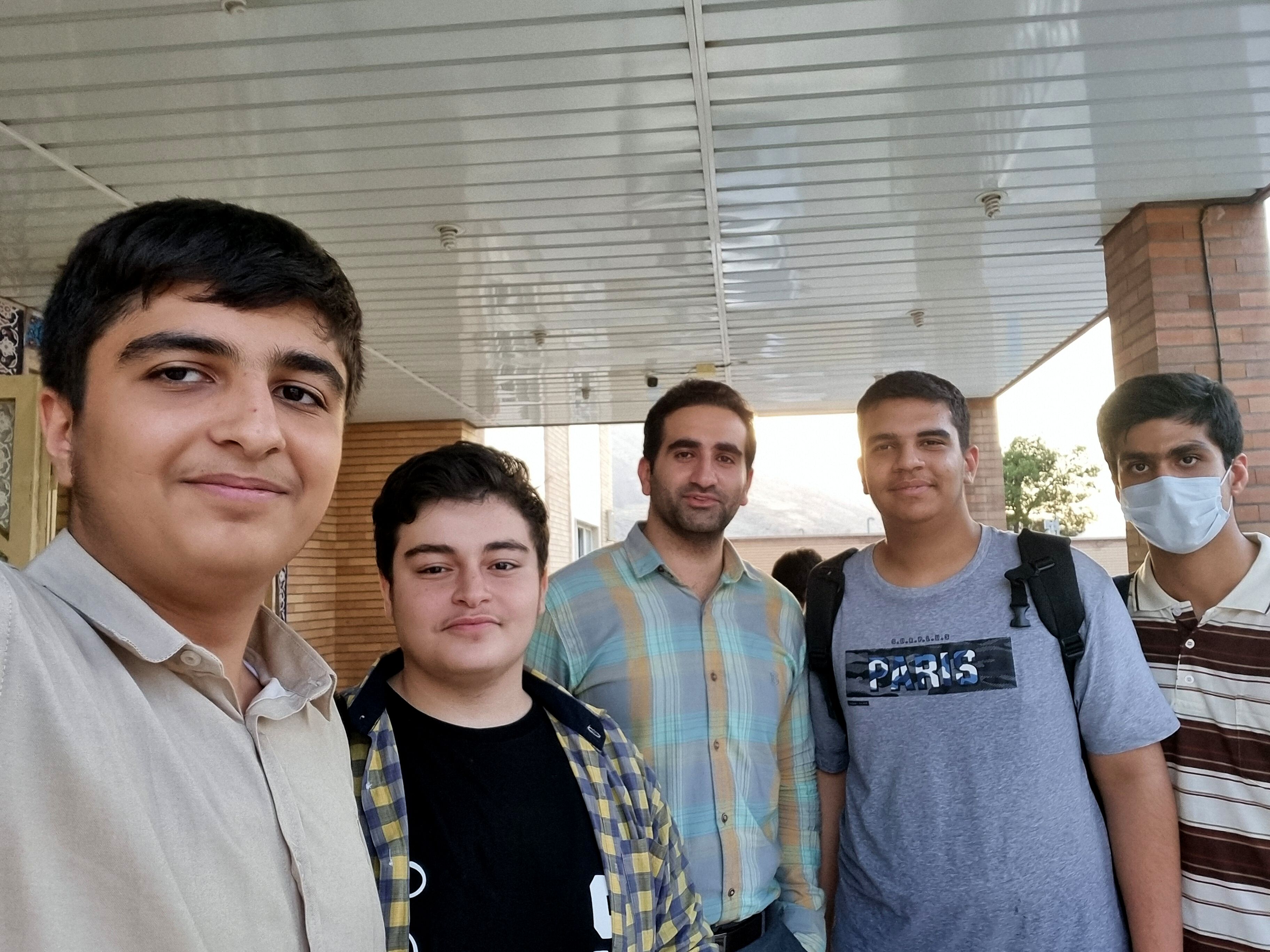 خداحافظی با خاطرات شیرین و گام نهادن در مسیری تازه