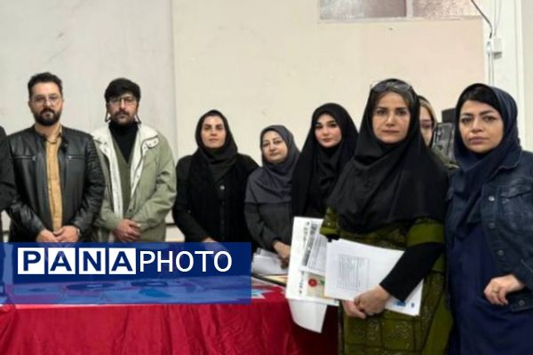 مسابقات فرهنگی و هنری  در دبیرستان شهید تاجیک بهارستان دو