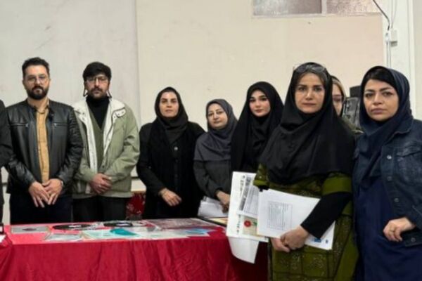 مسابقات فرهنگی و هنری  در دبیرستان شهید تاجیک بهارستان دو
