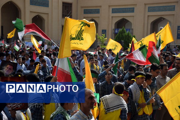 تجمع دانش‌آموزان شیرازی در حمایت از جبهه مقاومت