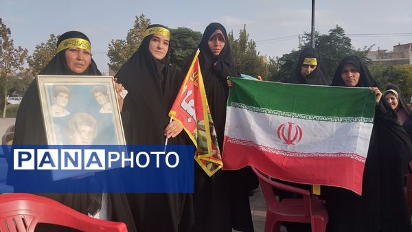 غبارروبی شهیدان گمنام در مشهد مقدس