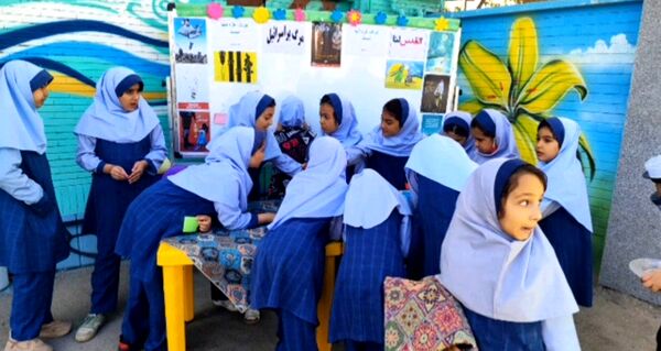 روز جهانی کودک و تخم مرغ در مدرسه شاهد خیر سجادی 