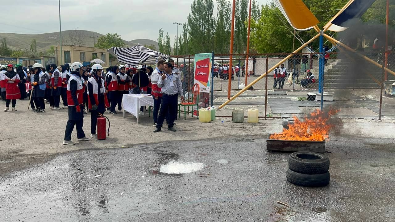 اختتامیه سیزدهمین دوره طرح دادرس دختران استان آذربایجان‌شرقی