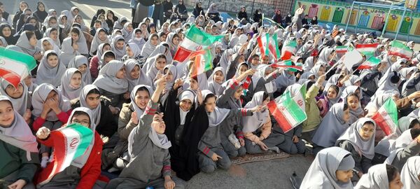جشن شادی در دبستان نیایش