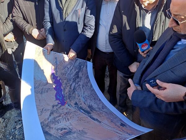 بازدید استاندار از مکان جانمایی شده برای احداث سد ۱۲ میلیون مکعبی دربند 