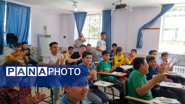 تقدیر از معلمان دبیرستان نمونه دولتی پژوهش آشخانه